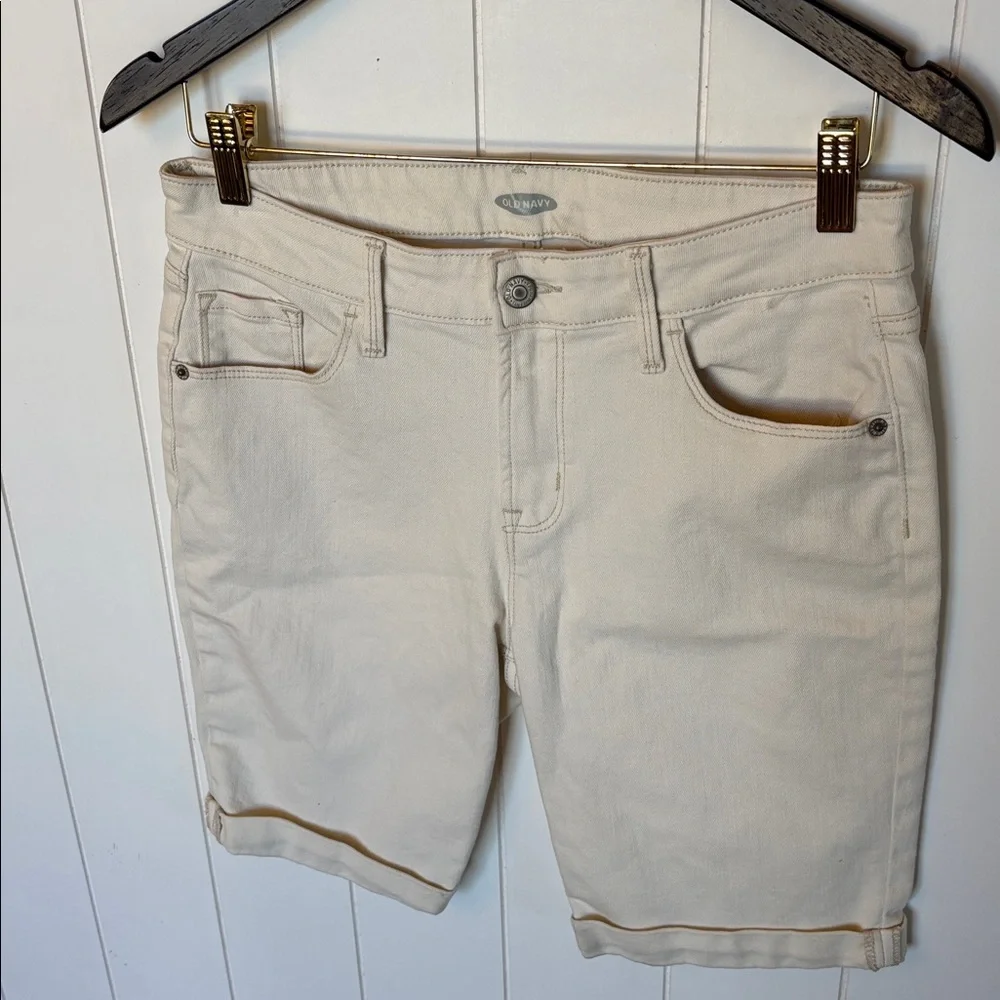 NWOT Old Navy Bermuda Jean Shorts! Size 4